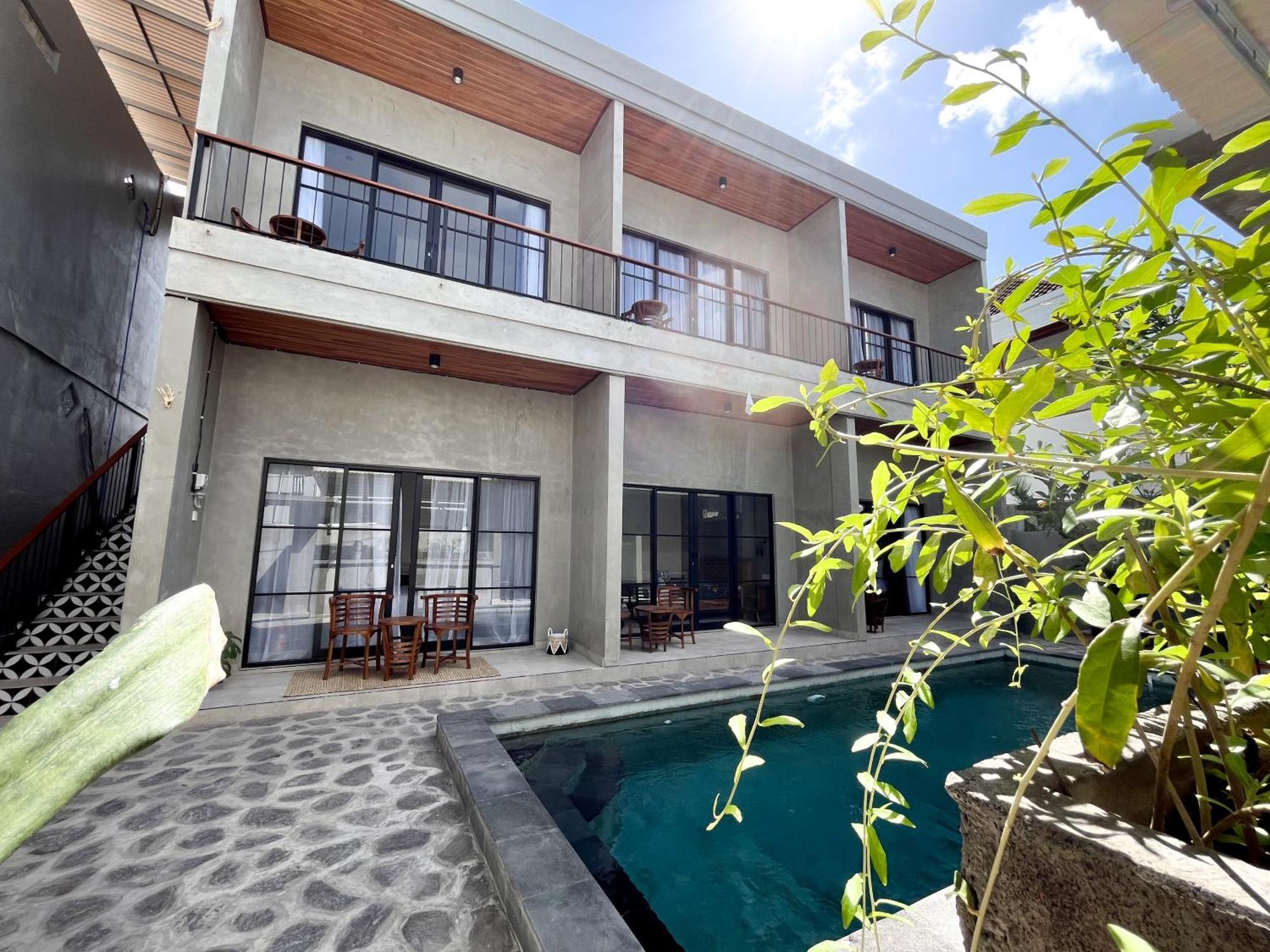 Adi Surya Guest House سمينياك المظهر الخارجي الصورة